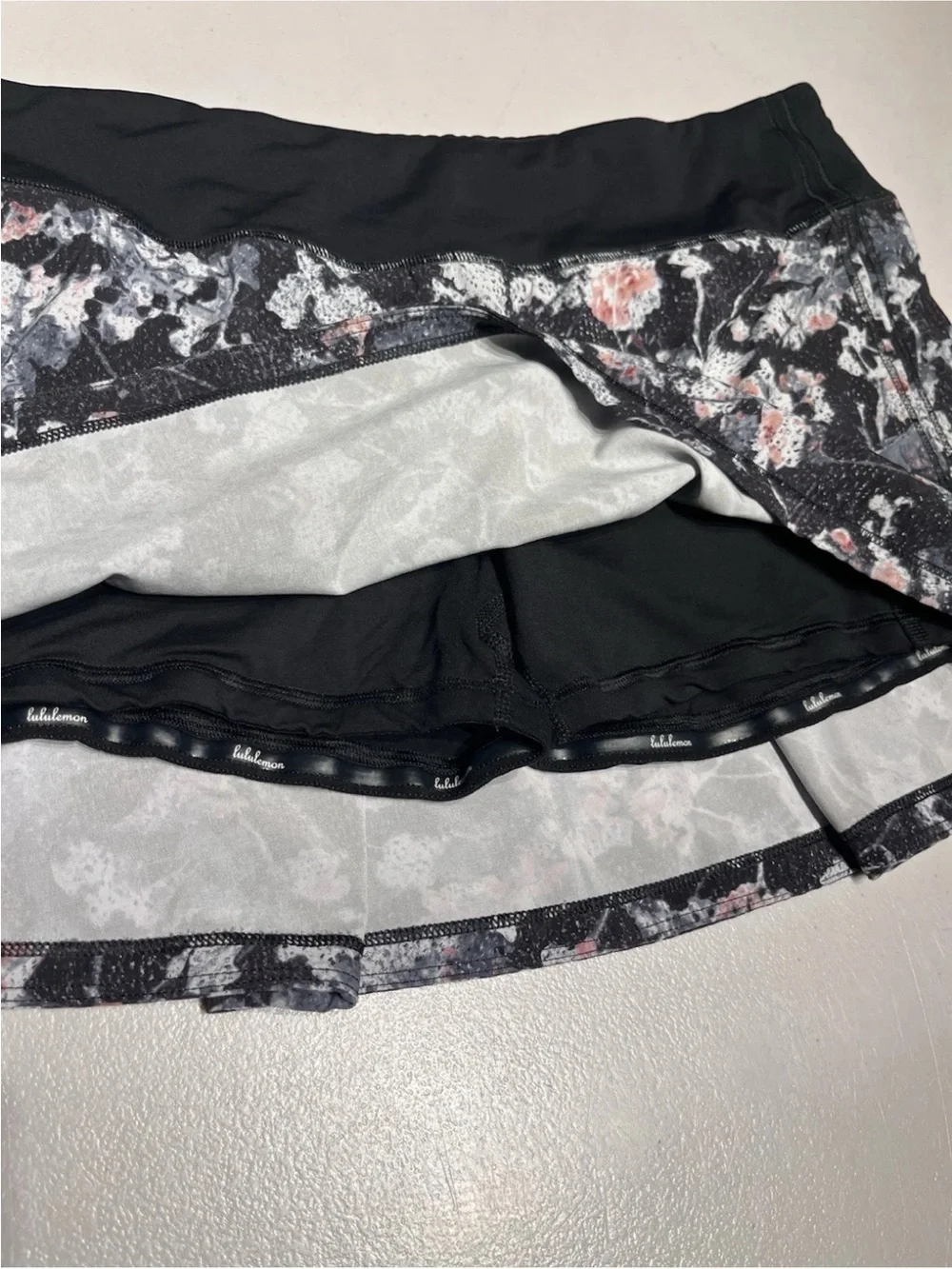 Lululemon Skort Womens 8 Pace Rival Pleated Skirt Spring Bloom Activewear Gym